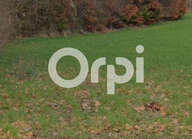 Terrain constructible - 1 900 m²