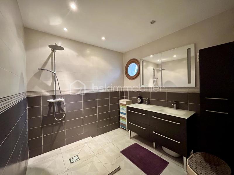 Maison - 148 m² - 5 pièces