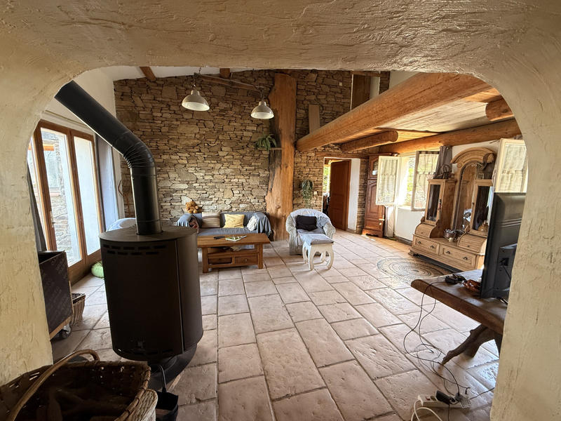Maison - 330 m² - 6 pièces