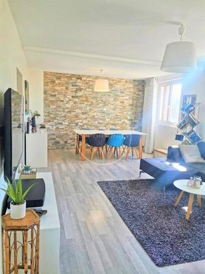 Appartement - 80 m² - 5 pièces