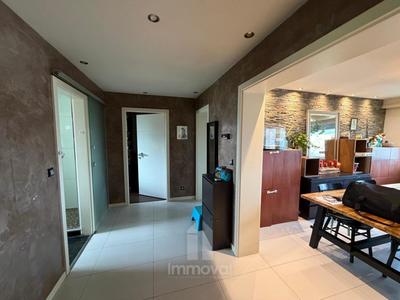 Appartement - 93 m² - 3 pièces