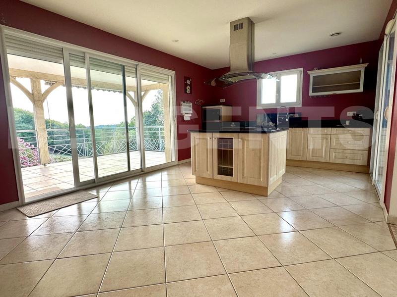 Villa - 163 m² - 6 pièces