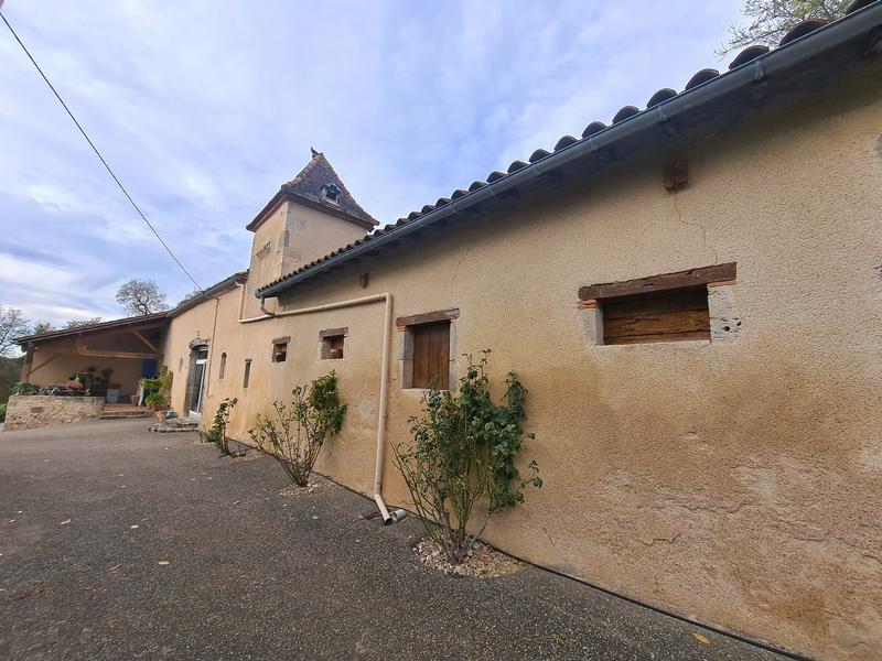 Maison - 222 m² - 7 pièces