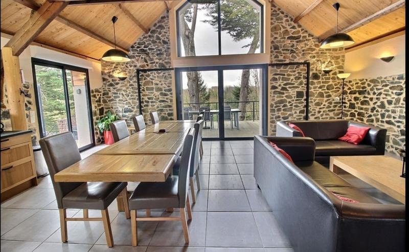 Maison - 101 m² - 5 pièces