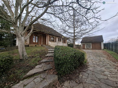 Maison traditionnelle - 149 m² - 5 pièces