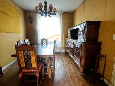 Maison - 83 m² - 5 pièces