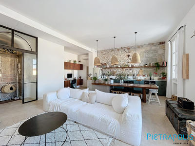 Appartement - 95 m² - 3 pièces