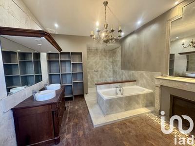 Maison - 300 m² - 10 pièces