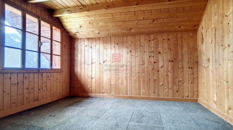 Maison - 303 m² - 11 pièces