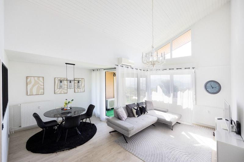 Appartement - 111 m² - 5 pièces