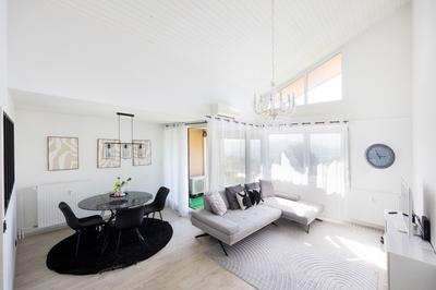 Appartement - 111 m² - 5 pièces