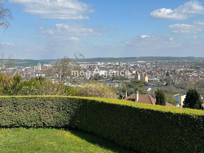 Maison - 190 m² - 11 pièces