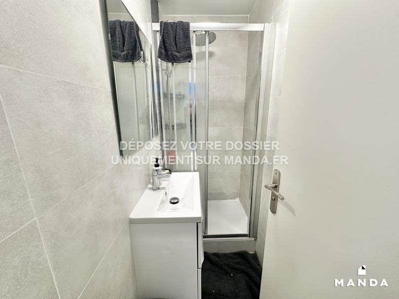 Chambre - 10 m² - 5 pièces