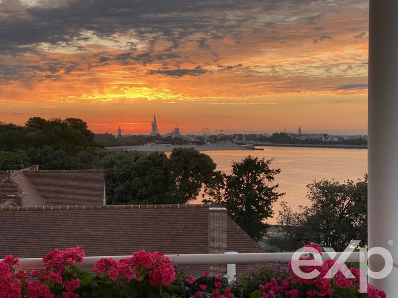 Appartement - 161 m² - 4 pièces