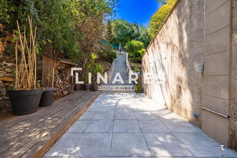 Maison - 166 m² - 5 pièces