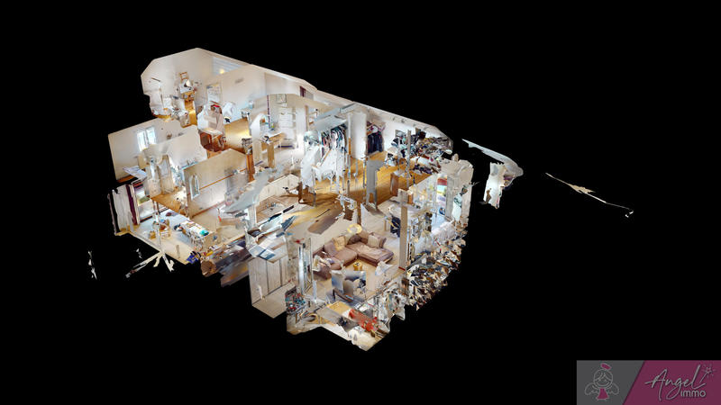 Maison - 230 m² - 9 pièces