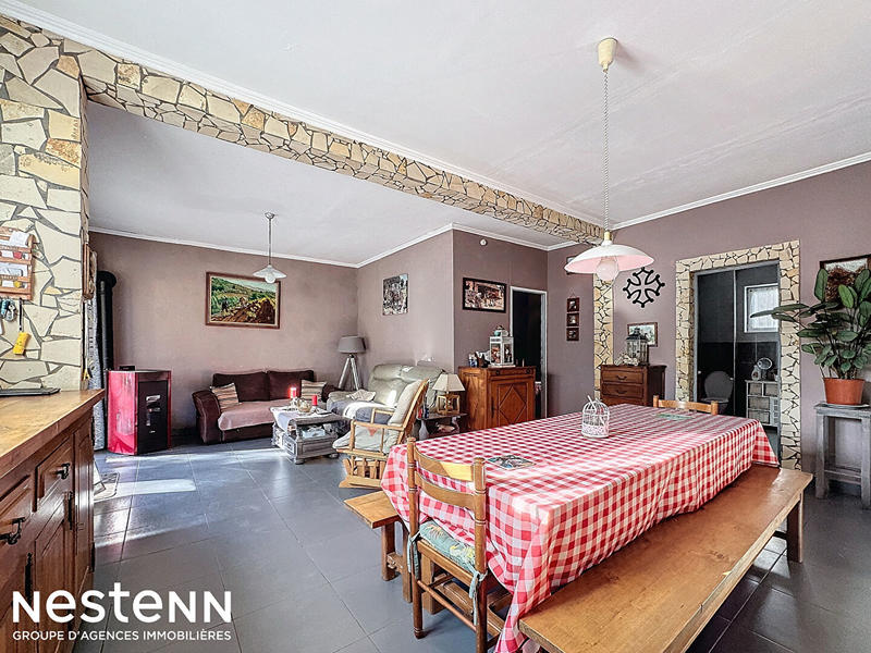 Maison - 178 m² - 8 pièces