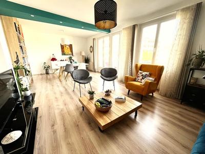 Appartement - 90 m² - 4 pièces