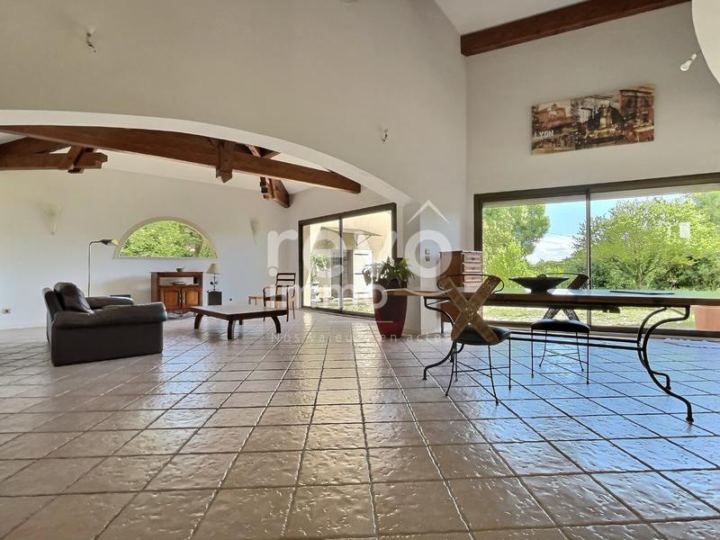 Maison - 223 m² - 8 pièces