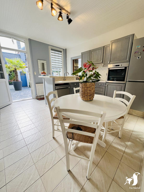 Maison - 186 m² - 7 pièces