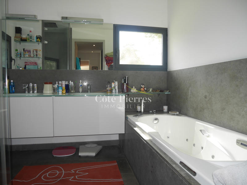 Villa - 178 m² - 6 pièces