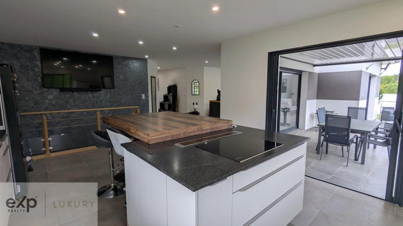 Maison contemporaine - 180 m² - 6 pièces