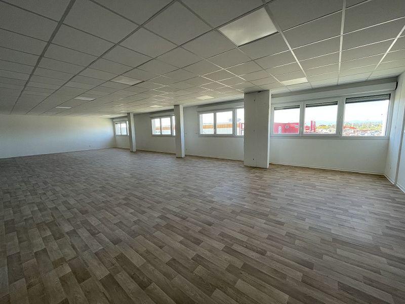 Local commercial - 158 m² - 1 pièce