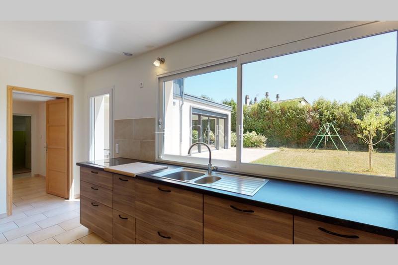 Villa - 255 m² - 10 pièces