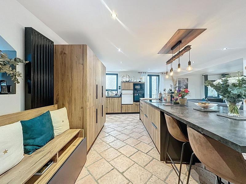 Maison - 187 m² - 5 pièces