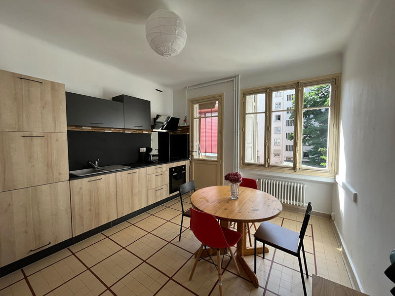 Appartement - 120 m² - 5 pièces