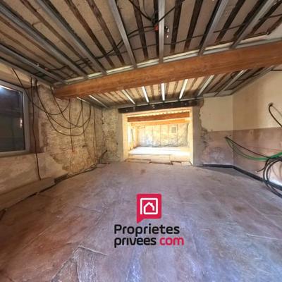 Maison - 270 m² - 8 pièces