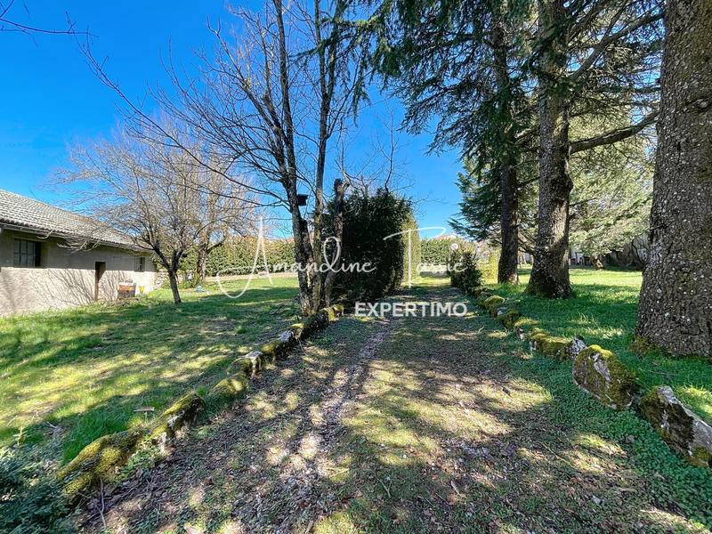 Maison - 204 m² - 6 pièces