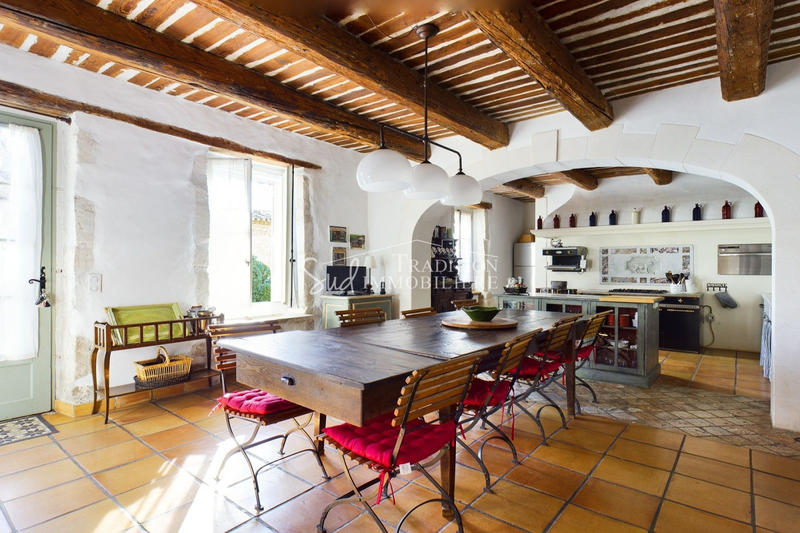 Maison - 400 m² - 9 pièces