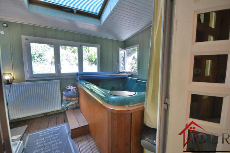 Fonds de commerce - Magasins - 209 m²