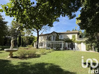 Maison - 237 m² - 5 pièces