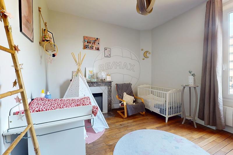 Maison de ville - 184 m² - 7 pièces