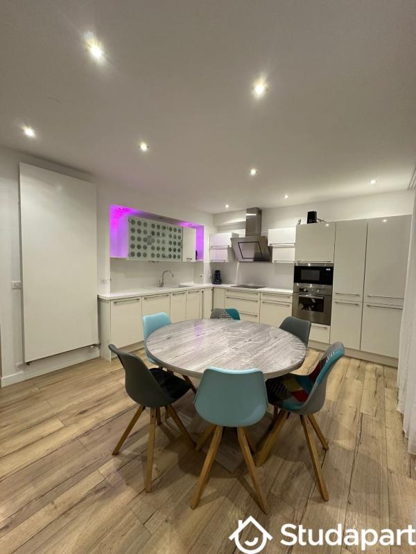 Chambre - 12 m² - 1 pièce