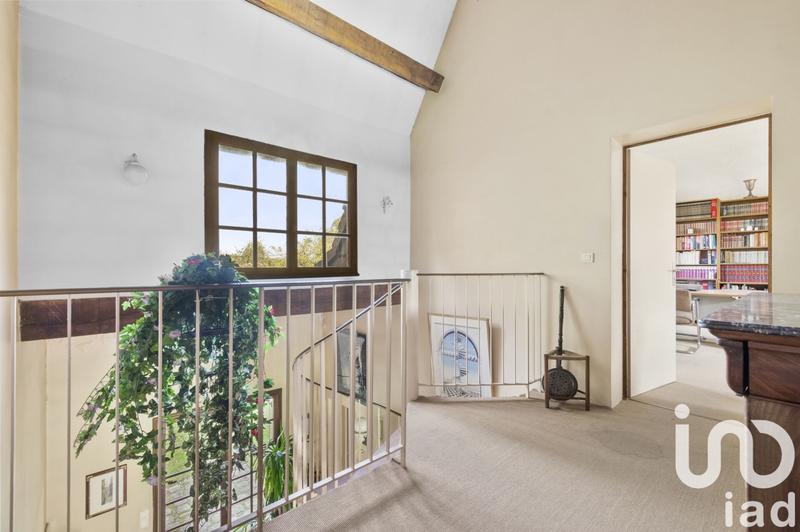 Maison - 277 m² - 10 pièces