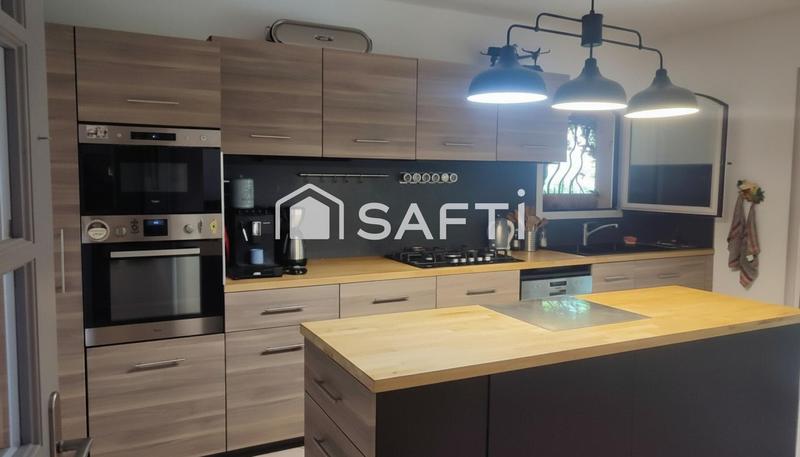 Villa - 220 m² - 10 pièces