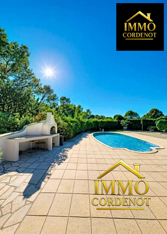 Villa - 250 m² - 7 pièces