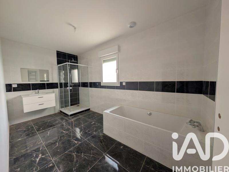 Maison - 140 m² - 5 pièces