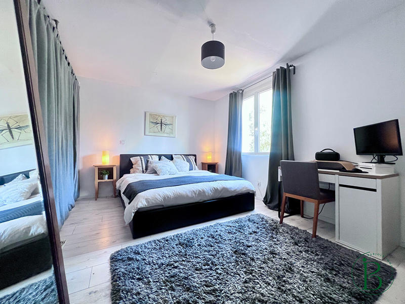 Villa - 117 m² - 6 pièces