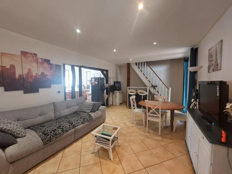 Maison - 99 m² - 5 pièces