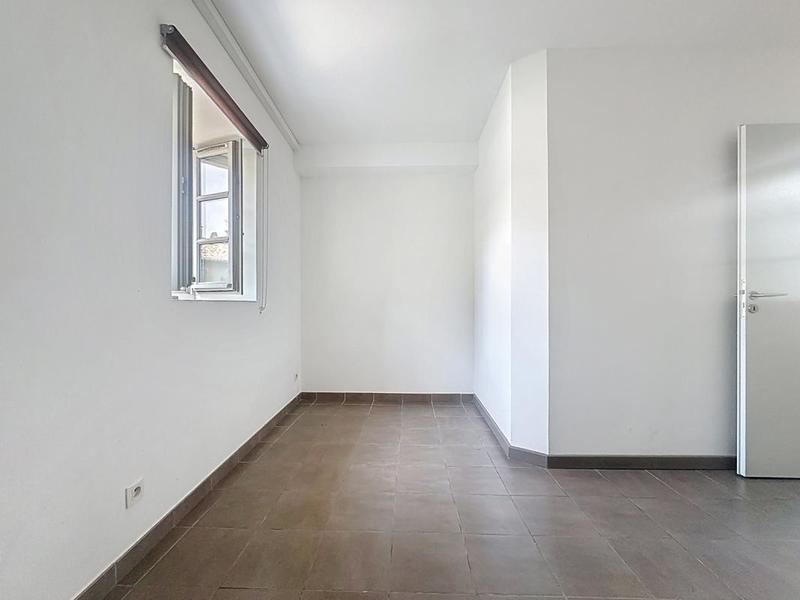 Appartement - 93 m² - 4 pièces