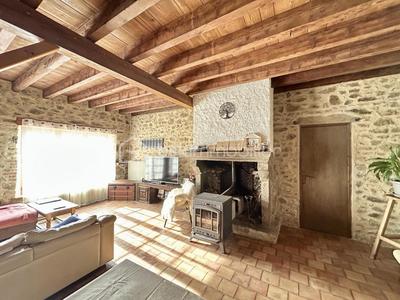 Maison - 284 m² - 9 pièces