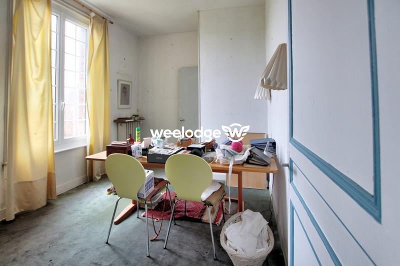 Maison - 232 m² - 12 pièces