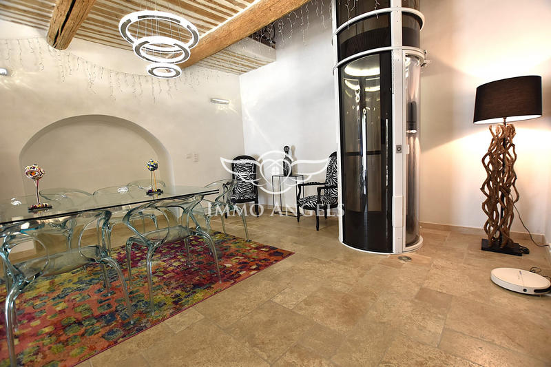 Mas - 341 m² - 10 pièces