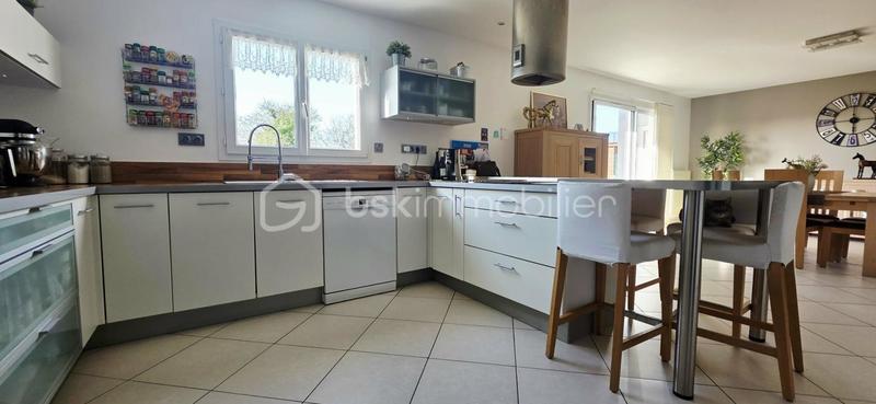 Maison - 152 m² - 6 pièces