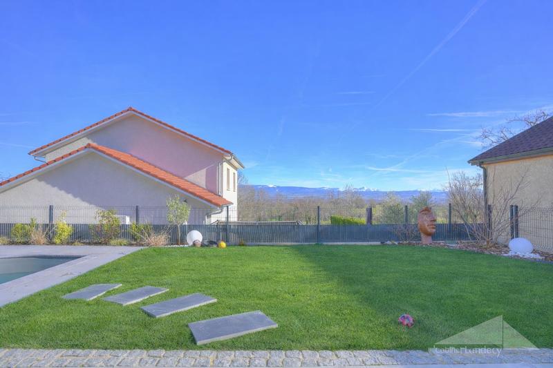 Maison - 121 m² - 5 pièces