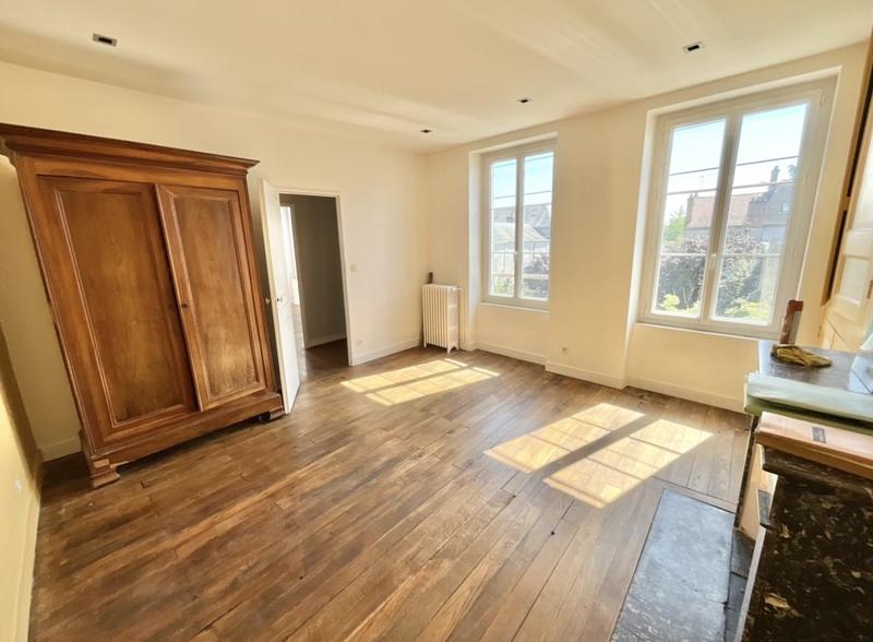 Maison - 168 m² - 10 pièces